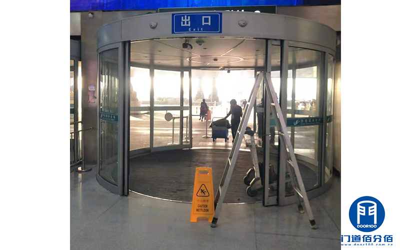 保障春運丨山東省機(jī)場進(jìn)出入口弧形自動門保養(yǎng)服務(wù)